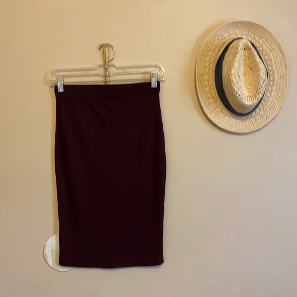 Forever21 Burgundy High Waisted Pencil Skirt - Picture 1 of 2